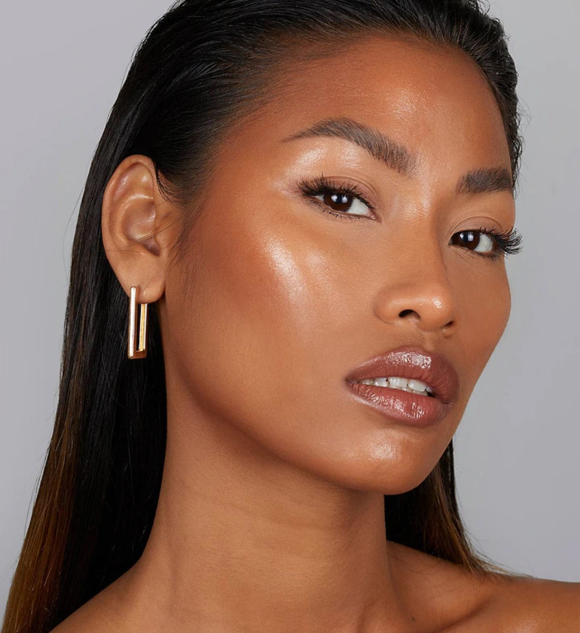 Refy Gloss highlighter